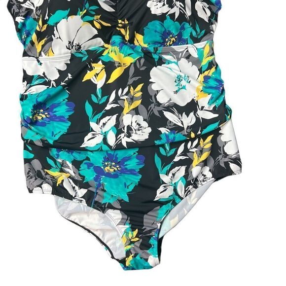 Swimsuits For All Floral One Piece Bathing Suit - Picture 4 of 10
